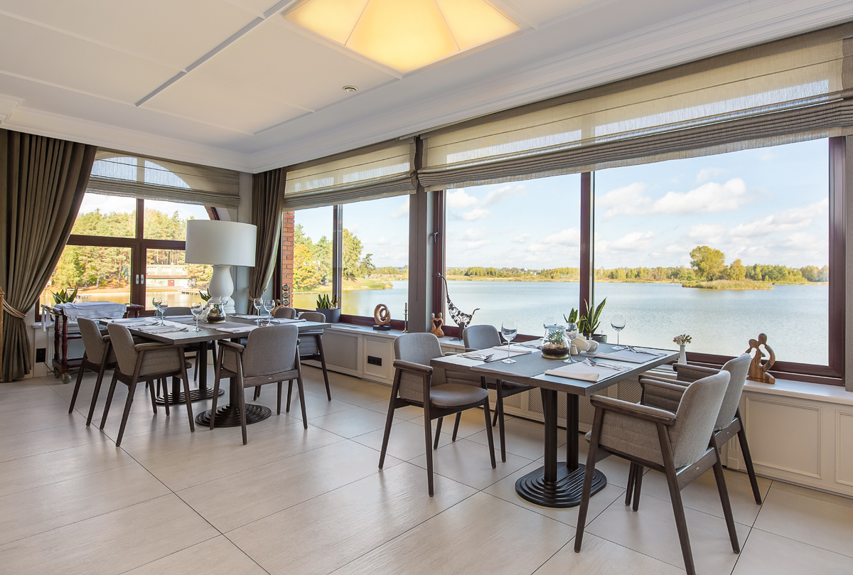 Hotel nad Jeziorem z Restauracją