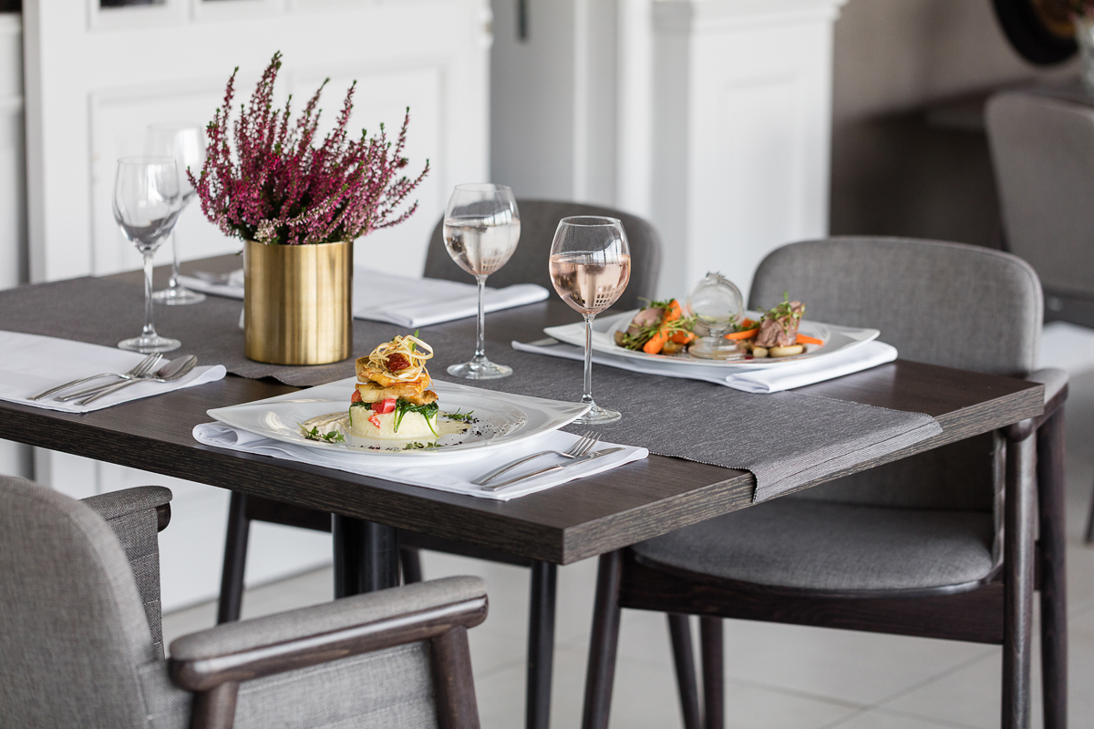 Hotel nad Jeziorem z Restauracją