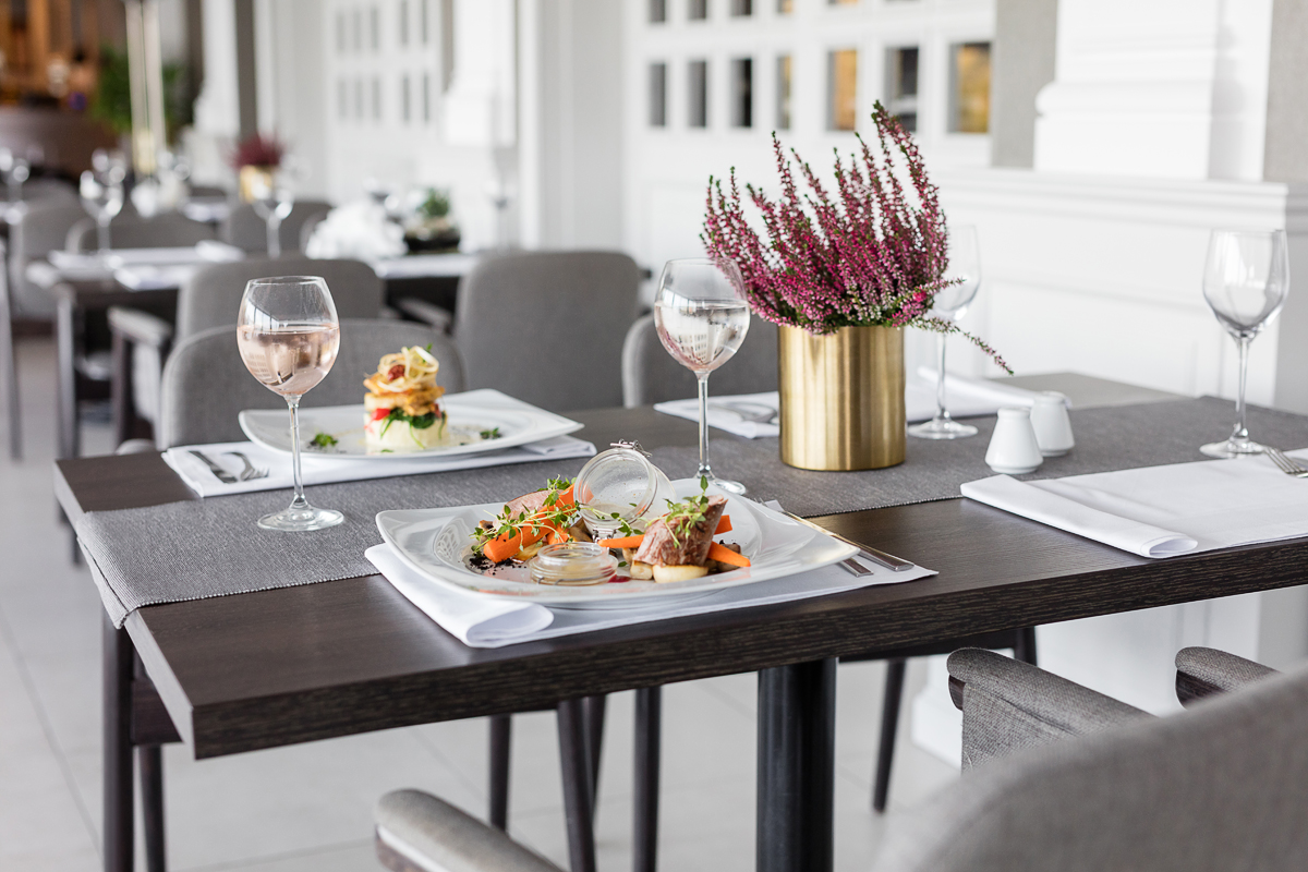 Hotel nad Jeziorem z Restauracją