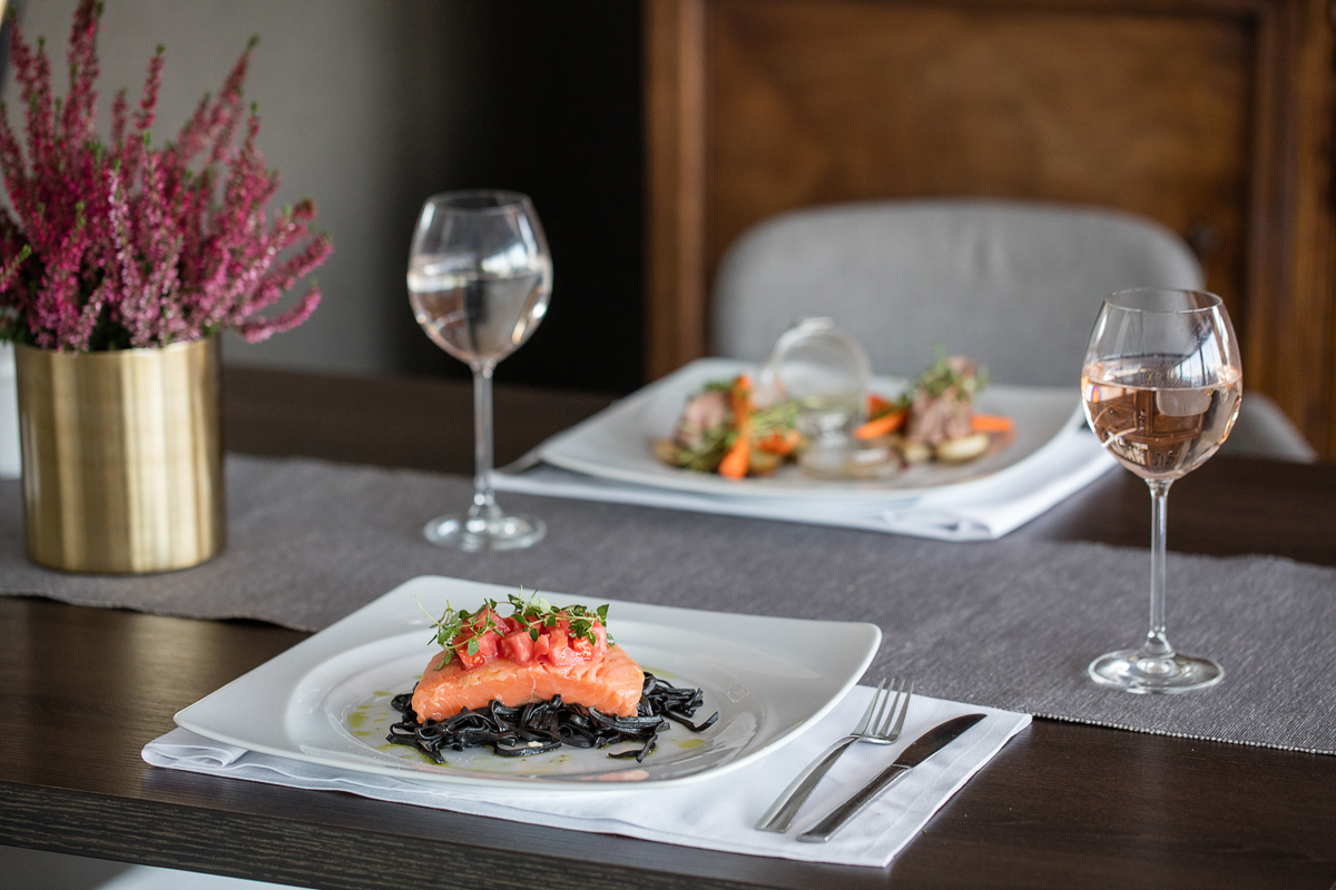 Hotel nad Jeziorem z Restauracją